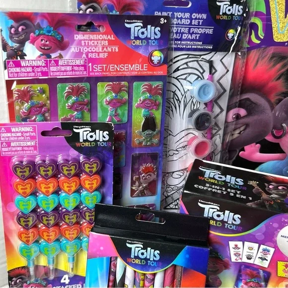 THE TROLLS 2 WORLD TOUR COLLECTION GIFT SET - Picture 10 of 16
